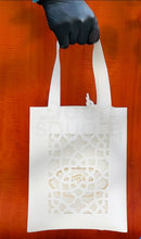 Load image into Gallery viewer, Elegant Quran Gift Set with Leather Bag | مجموعة هدايا القرآن الكريم الأنيقة مع حقيبة جلدية overbookedatm