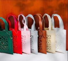 Load image into Gallery viewer, Elegant Quran Gift Set with Leather Bag | مجموعة هدايا القرآن الكريم الأنيقة مع حقيبة جلدية overbookedatm